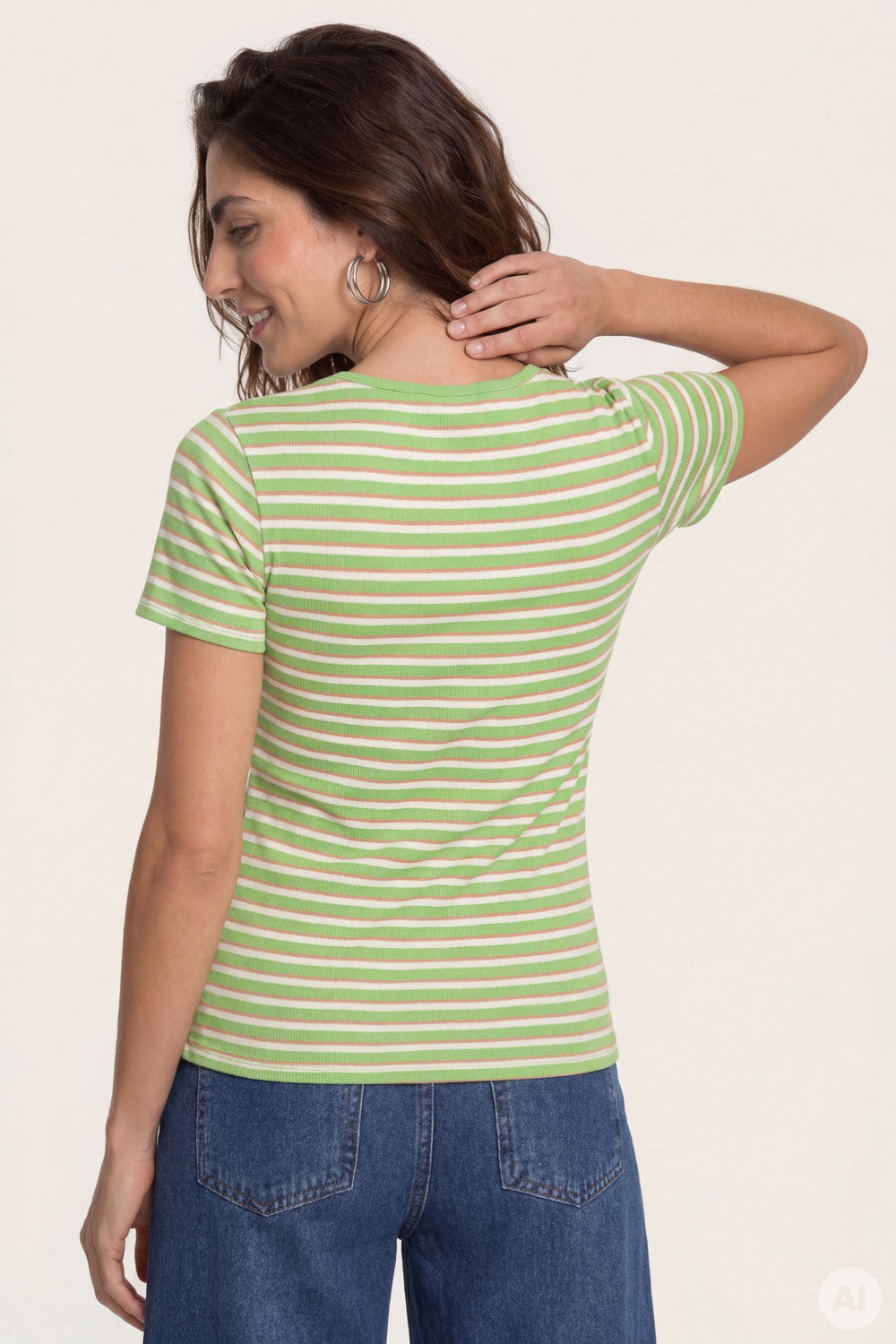 Image Lillyy – Rib-Shirt Keyhole-Detail_2