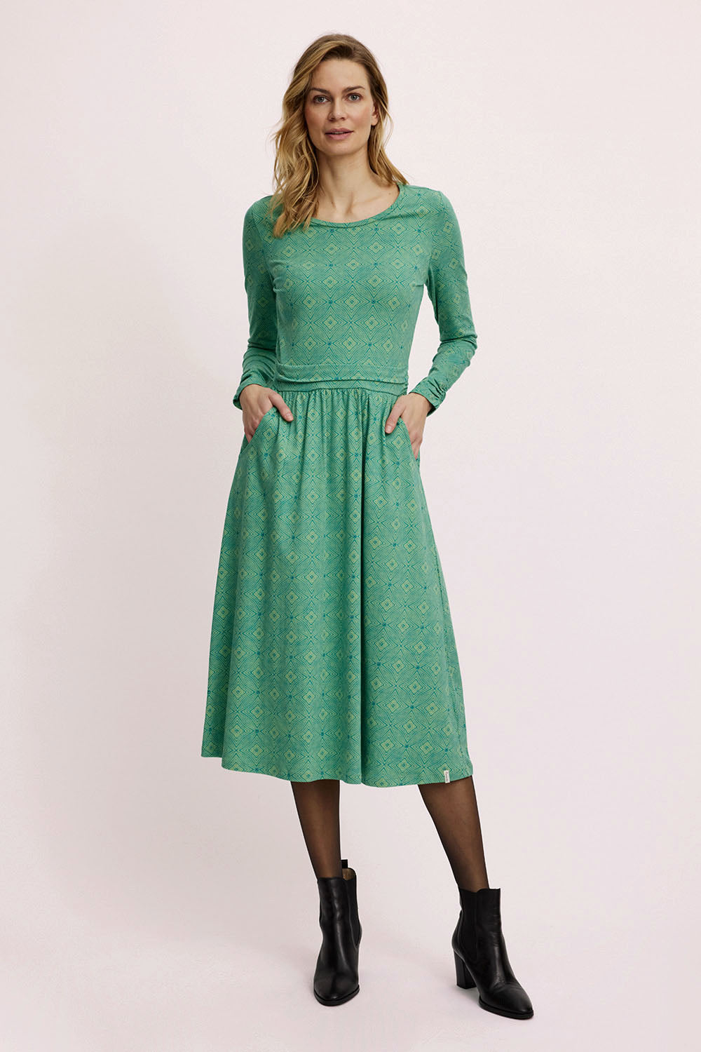 Tailliertes Jersey-Kleid