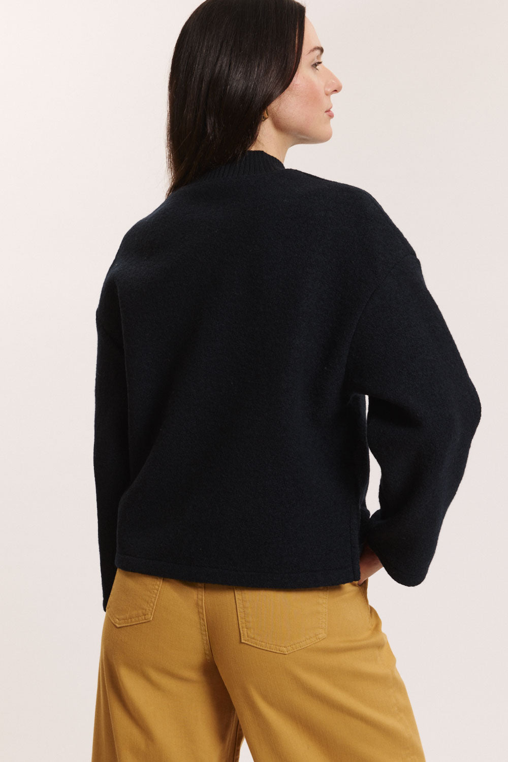 Yulii woolsweater