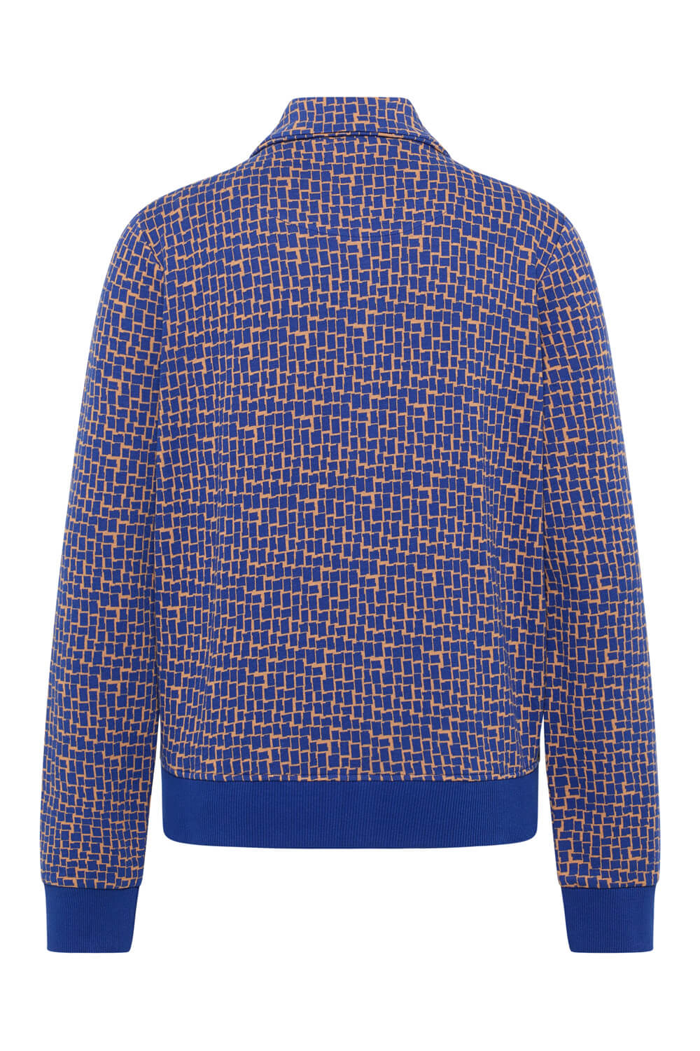 Knitted jacket with a retro look