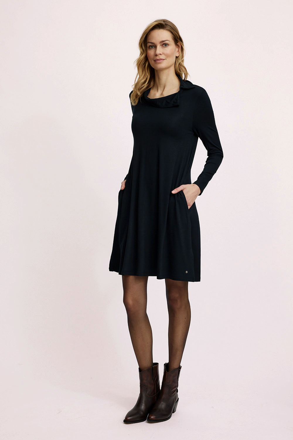 Lockeres EcoVero™-Kleid