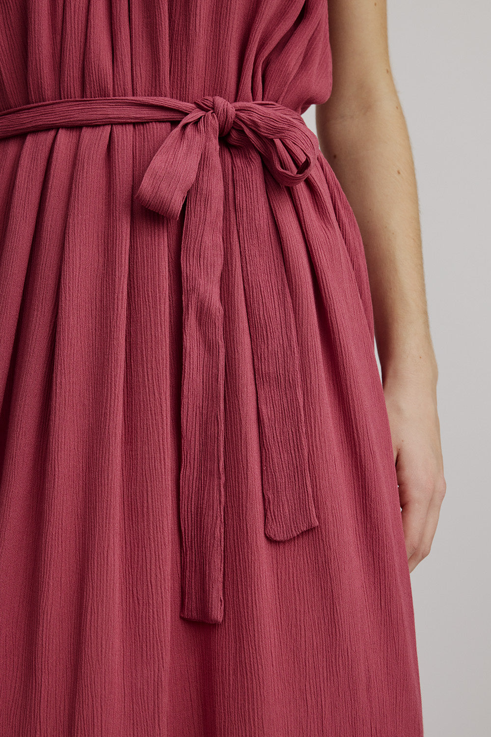Kurzes EcoVero™ Kleid
