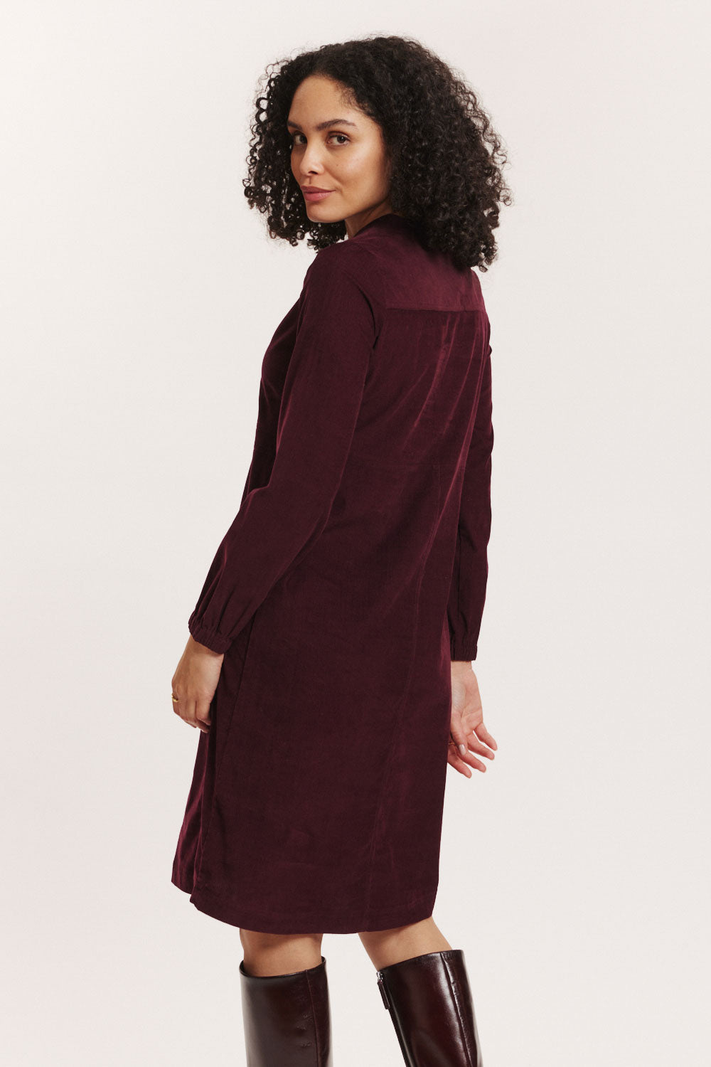 Cordkleid Jelskee aus Biobaumwolle