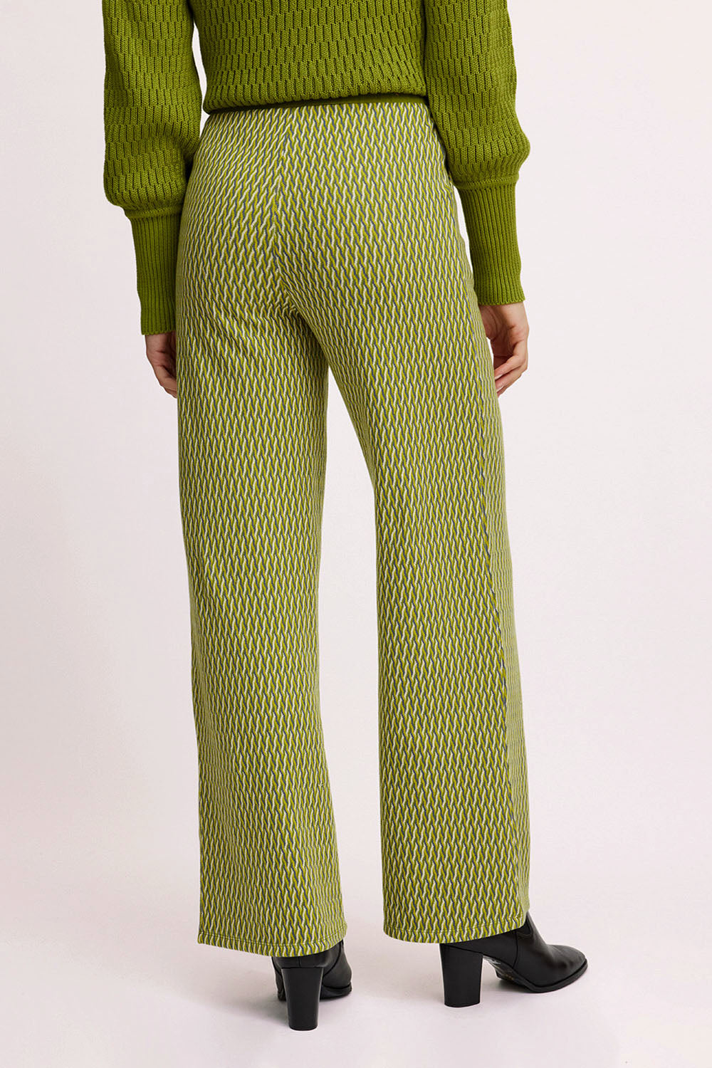 Gestrickte Hose im Retro-Look