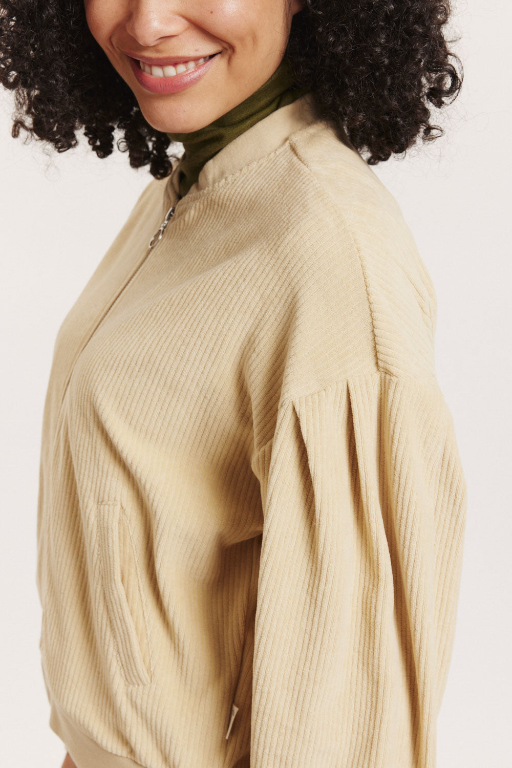 Jacke Aminaa aus Nickicord (GOTS)