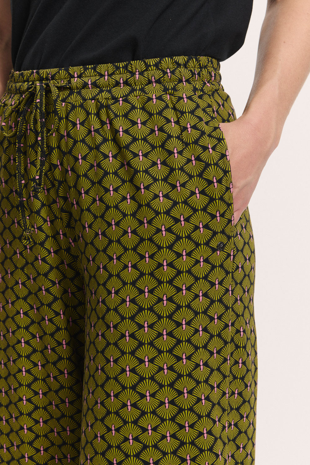 Jerseyhose Taraa aus EcoVero™ Viskose