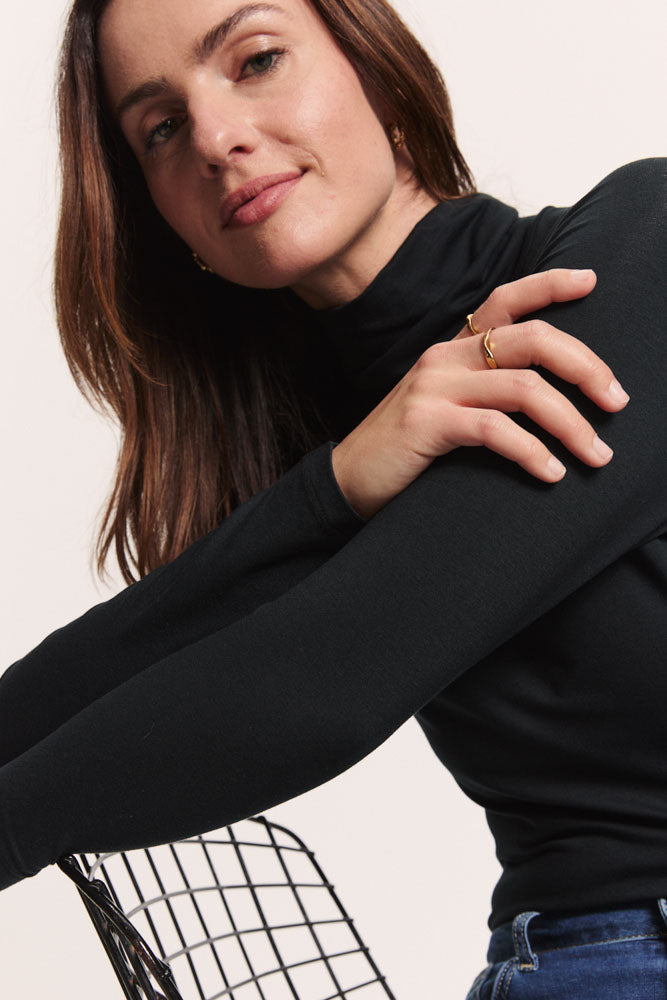 Feminines EcoVero™-Shirt