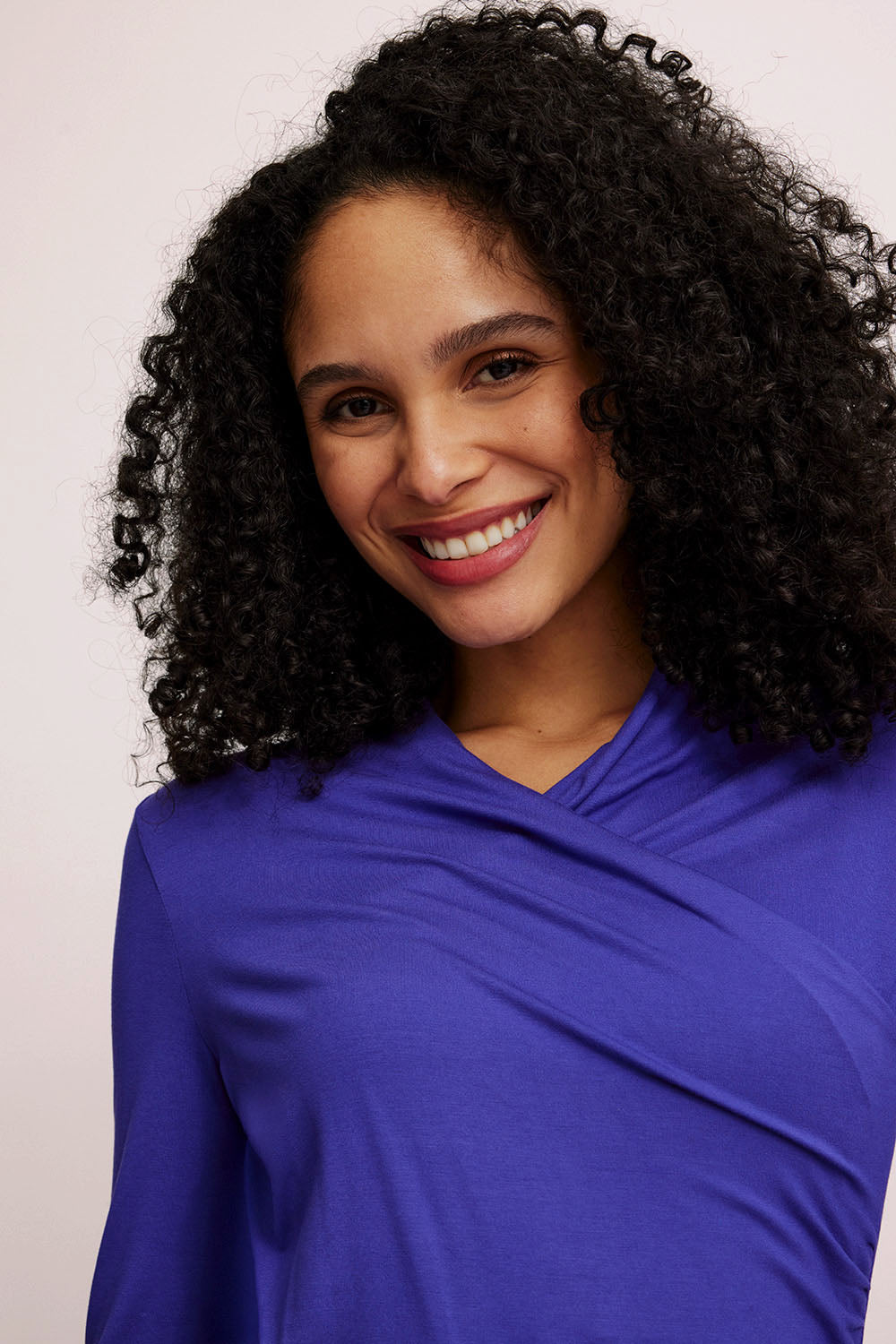 Feminines EcoVero™-Shirt