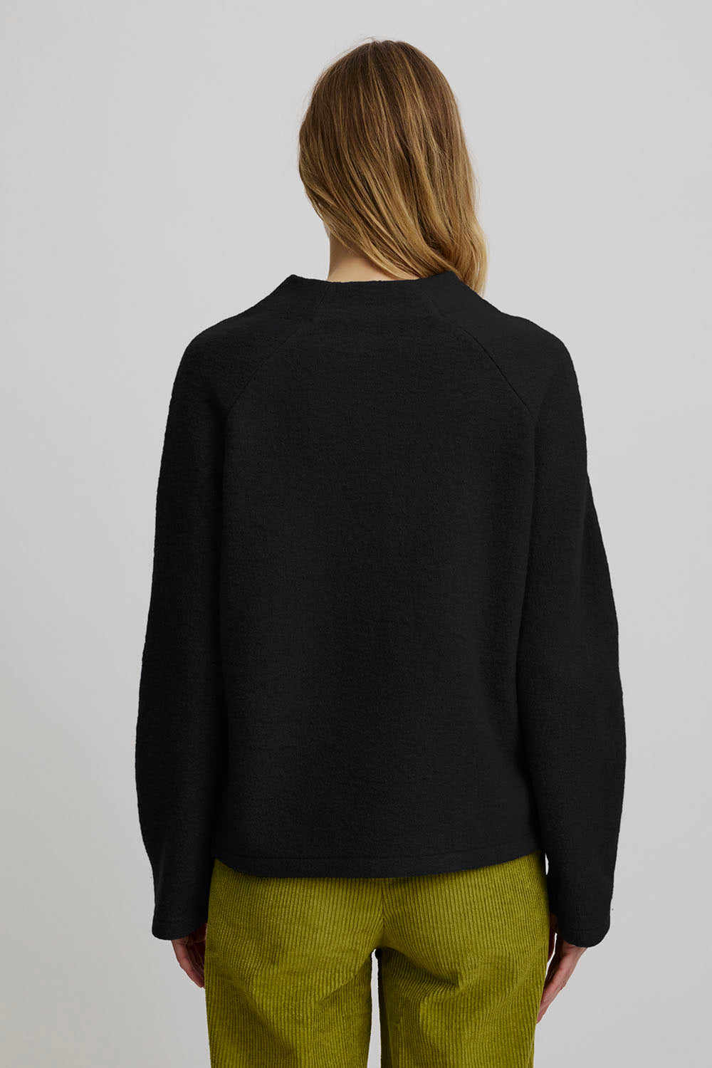 Kurzer Pullover aus reinem Wollfleece