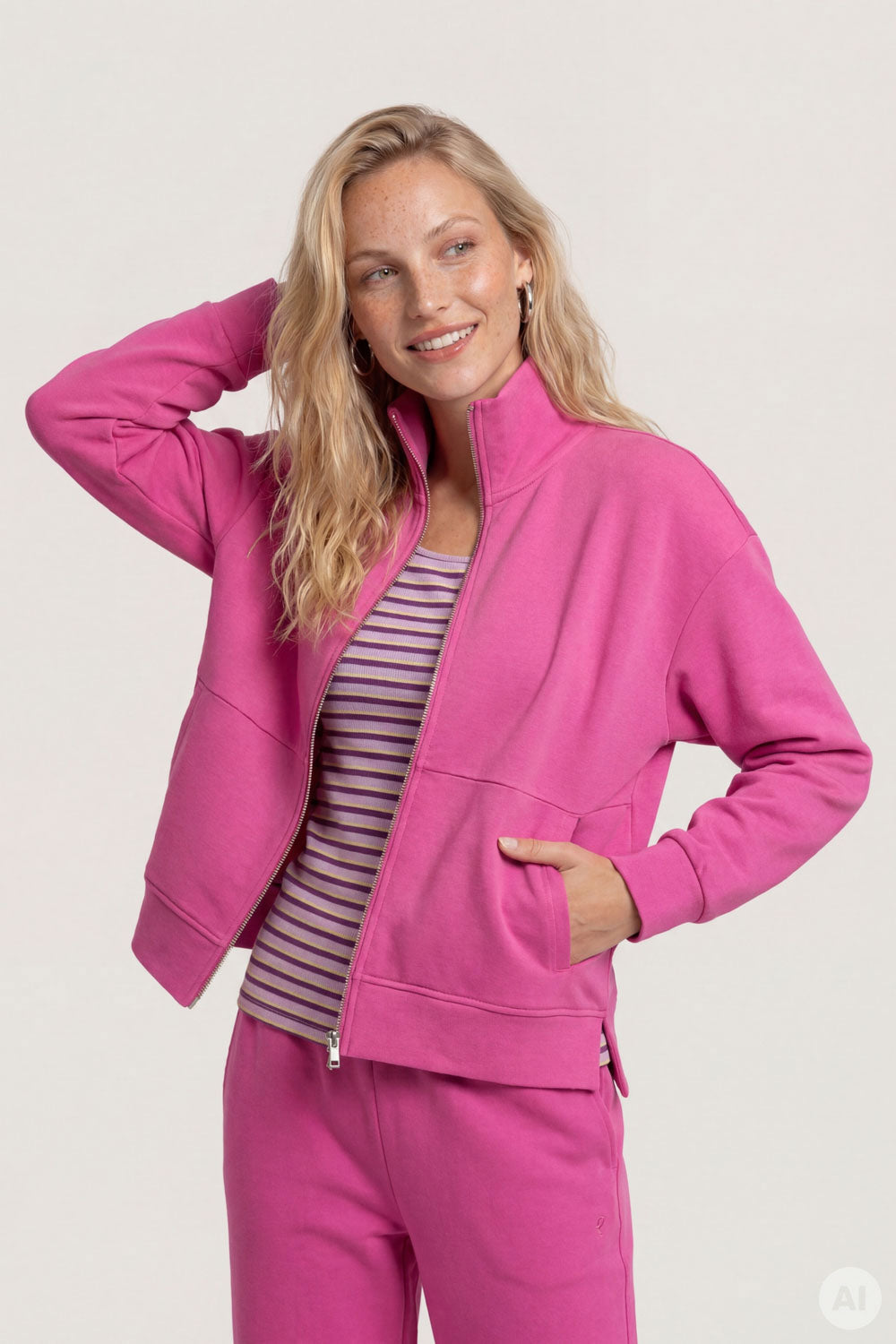 Image Nayiraa – Sweatjacke Peach-Finish_1