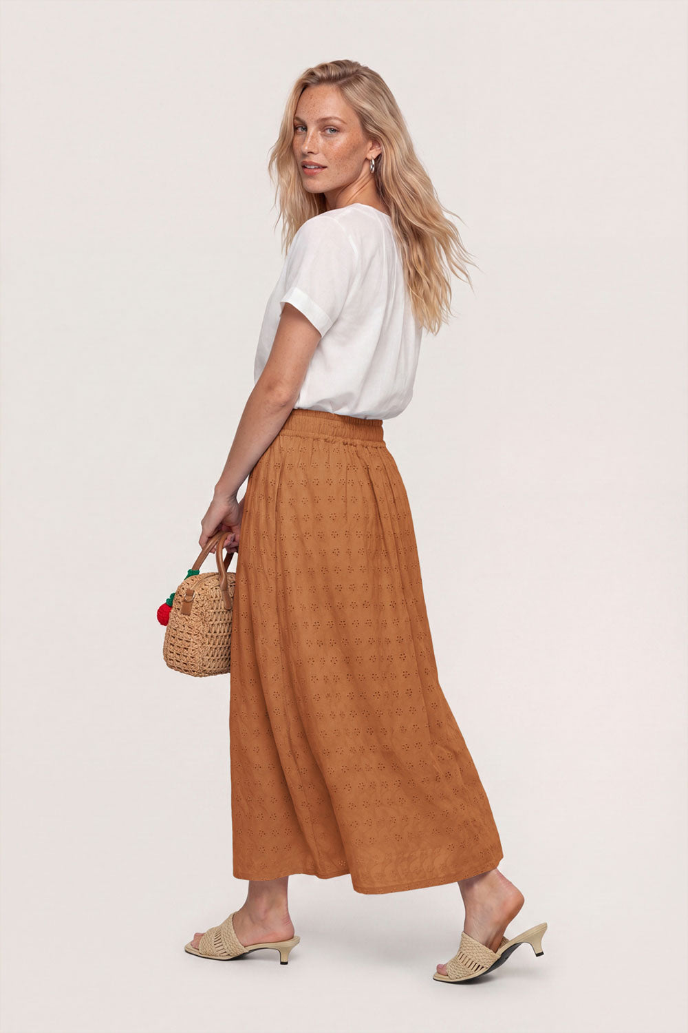 Image Taylorr – Midirock Broderie Anglaise_2