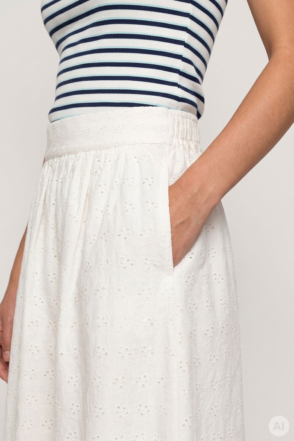 Image Taylorr – Midirock Broderie Anglaise_3