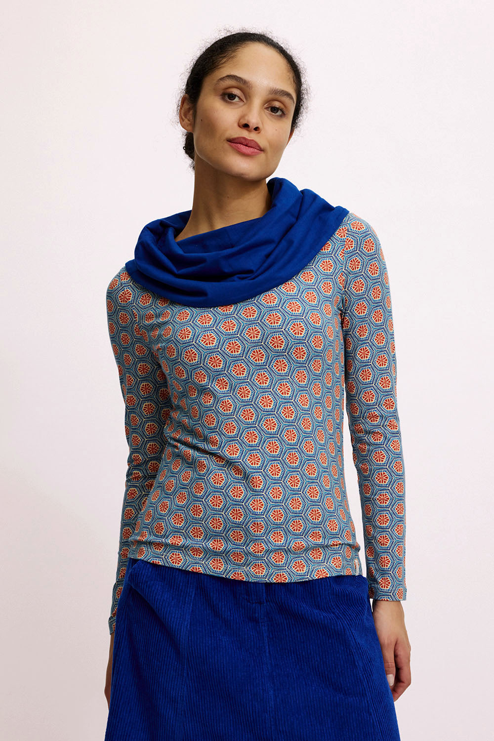 Pullover mit großem Kragen