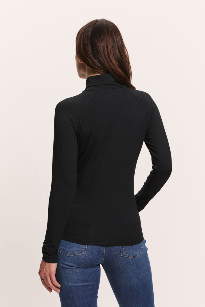 Feminines EcoVero™-Shirt