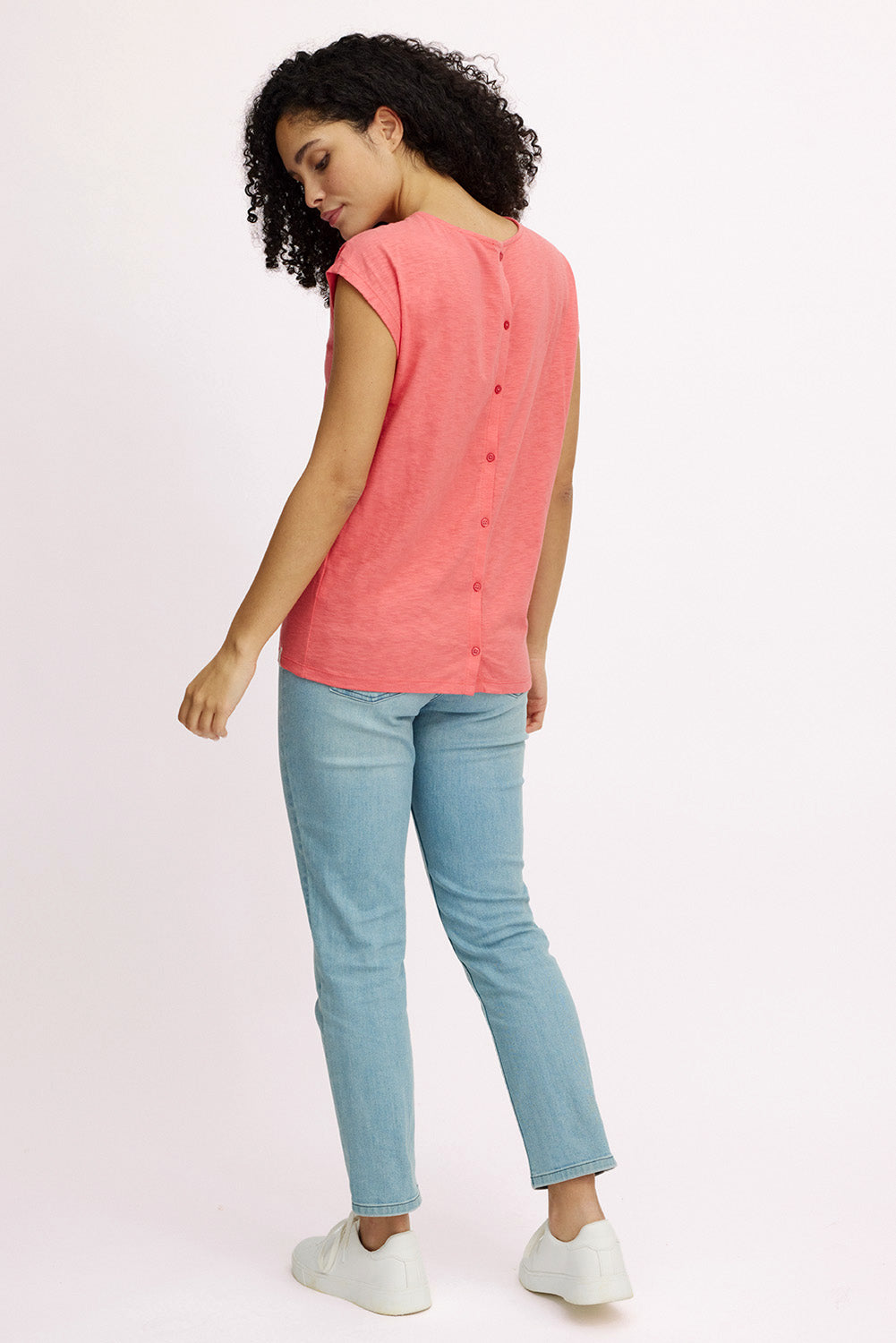 Loose shirt with details