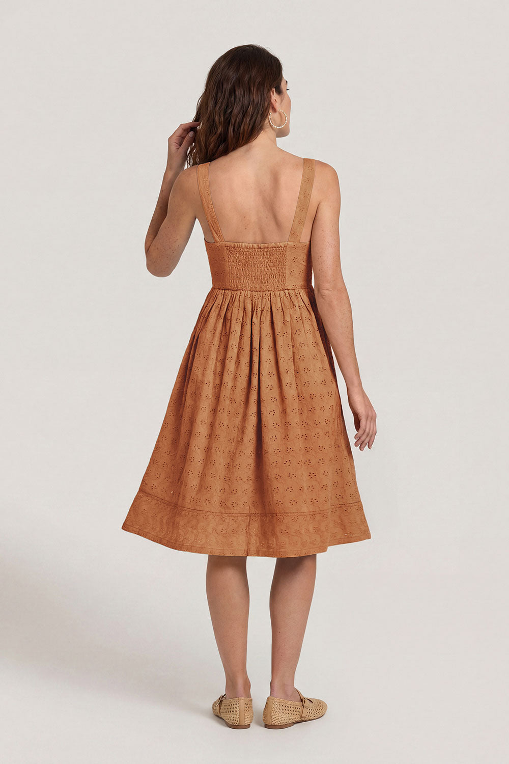 Image Minervaa – Kleid Broderie Anglaise_2