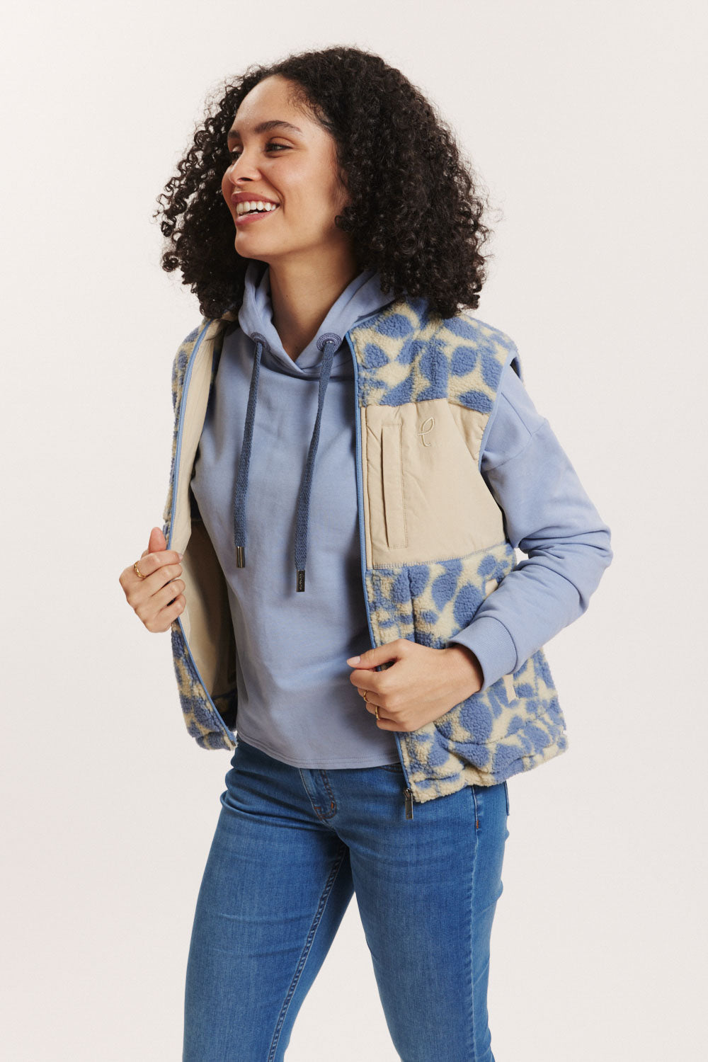 Galaa teddy fleece vest 