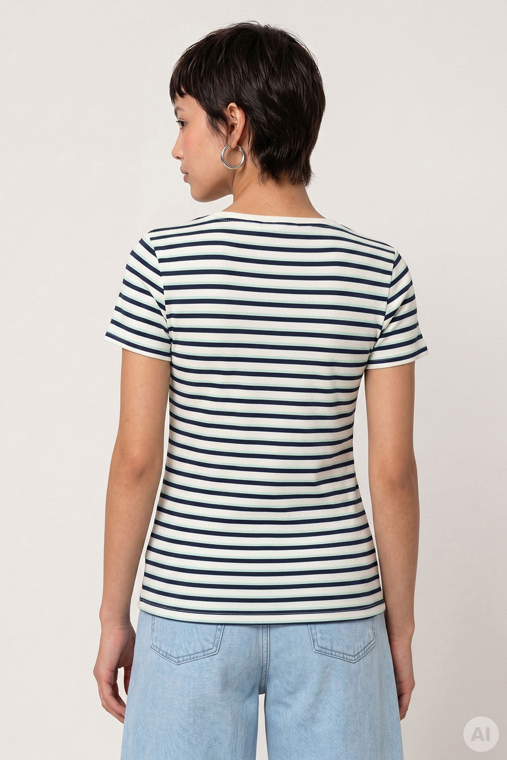 Image Lillyy – Rib-Shirt Keyhole-Detail_2